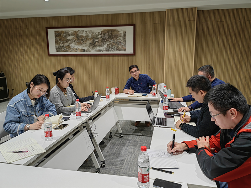 迎難而上 開拓進取